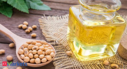 Refined soya oil futures fall on low demand