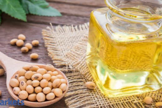 Refined soya oil futures fall on low demand