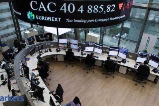 European stocks end 2020 down as tighter UK lockdowns weigh