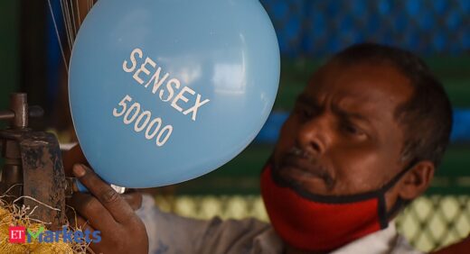 It's optimists vs pessimists on whether the Sensex bubble is about to burst