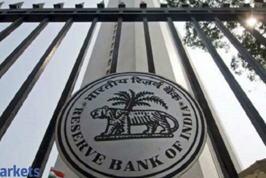 RBI orders senior officers to resume work from office