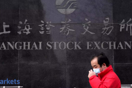 Shanghai Stock Exchange moves to cool down trading of listed funds