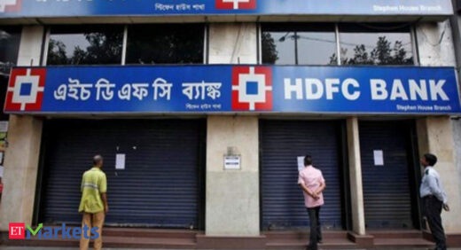 hdfc bank: HDFC Bank penalises executive for selling shares in 'inadvertent trade'