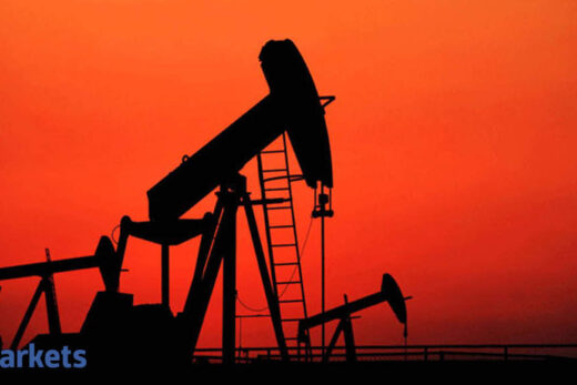 oil: Oil extends gains on hopes of US stimulus and crude stocks drawdown