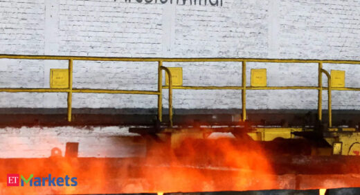 ArcelorMittal: ArcelorMittal beats estimates, restarts dividend, names new CEO