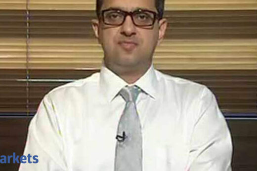 Best stocks to buy: IT midcaps are good but Neeraj Dewan prefers largecaps now