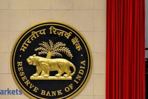 RBI rejects demand of online merchants to store customers' credit card data