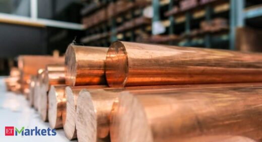 Copper futures drop on weak demand