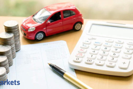 Auto stocks analysis: Which valuation ratios can help identify the best auto stocks