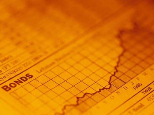 ETMarkets Morning Podcast: MFs offload AT1 bonds, avoid new issues