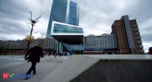 Euro: ECB signals faster money-printing to keep lid on yields