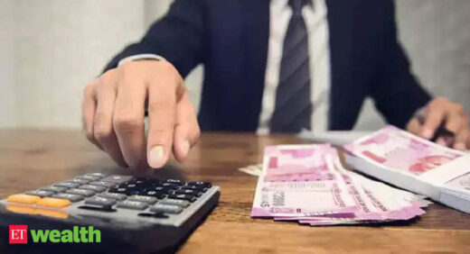 I-T refunds over Rs 1.98 lakh cr issued in 11 months