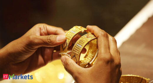 Jewellery demand picks up as gold prices witness a fall