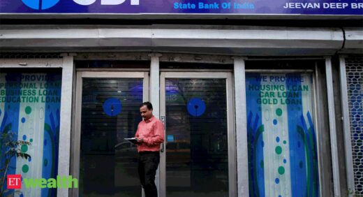 SBI customers face glitches just before scheduled downtime