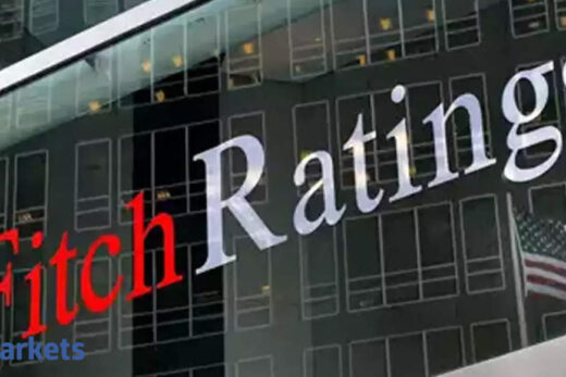 Fitch: Covid surge may delay recovery, says Fitch