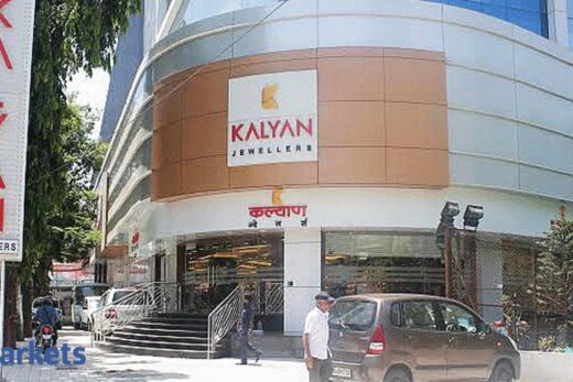 Kalyan Jewellers Revenue Growth: Kalyan Jewellers reports revenue growth of 60% in Q4 FY'21 for its India operations