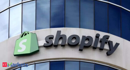 Shopify rides online shopping wave to crush profit, revenue estimates