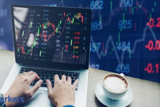 Trade Setup: Stay highly stock specific till Nifty closes above 14,374​​