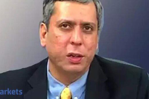 hdfc bank: Should you worry about selling in HDFC Bank? Ajay Bagga answers