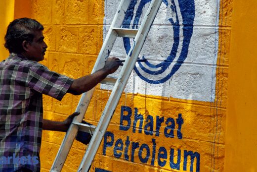 BPCL share price: Buy BPCL, target price Rs 570: Motilal Oswal