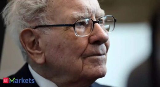 Berkshire stockpiles even more cash with $145 billion war chest