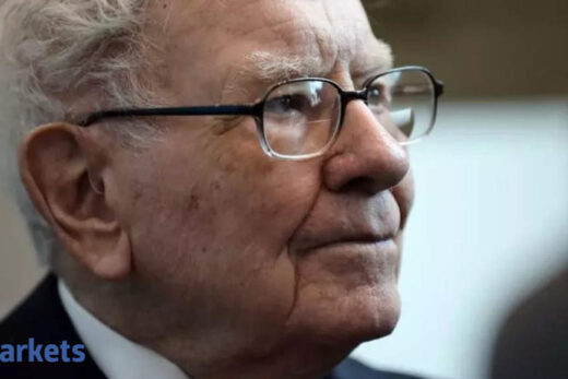 Berkshire stockpiles even more cash with $145 billion war chest