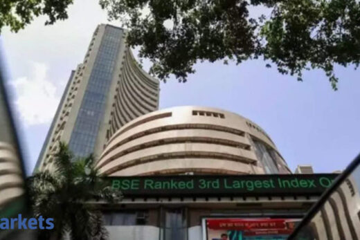 Sensex gains 272 points, Nifty tops 14,700; Mastek soars 13%