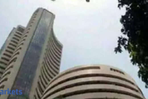 Sensex rises as RIL, HDFC Bank, Infosys lift Dalal Street