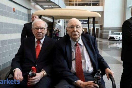 Warren Buffett: Berkshire annual meeting to showcase Munger as he rejoins Buffett