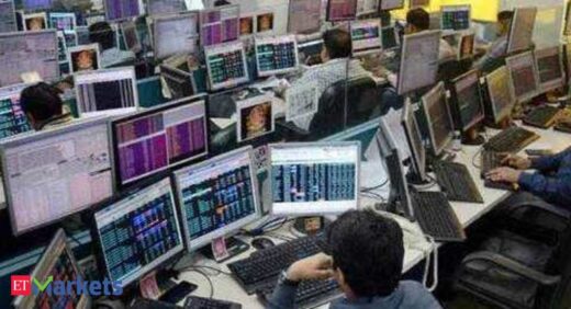 Bank, IT stocks drag Sensex 186 pts lower; Nifty below 15,750; Indian Bank tanks 6%, SJVN 5% - The Economic Times Video