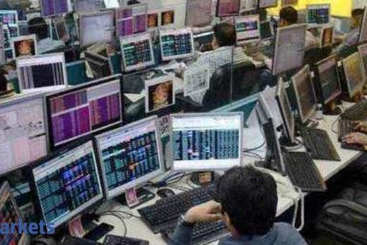 Bank, IT stocks drag Sensex 186 pts lower; Nifty below 15,750; Indian Bank tanks 6%, SJVN 5% - The Economic Times Video