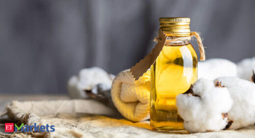 Cottonseed oil futures fall on soft demand