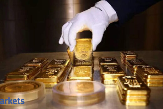 Gold down for 3rd day as dollar firms ahead of Fed meeting