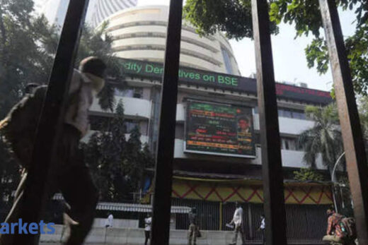 Market subdued amid selling pressure in bank stocks; IFCI drops 5%