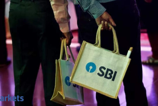 SBI: Biggest bank in India torn between BlackRock and funding coal