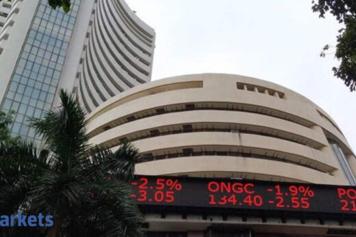 Sensex drops 132 points, Nifty ends at 15,670; NIIT jumps 12%