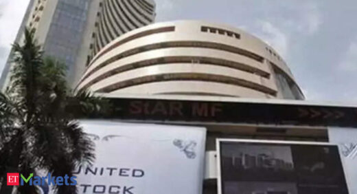 Sensex drops 189 points, Nifty slips below 15,850; NALCO rises 9%, Thyrocare slumps 9% - The Economic Times Video