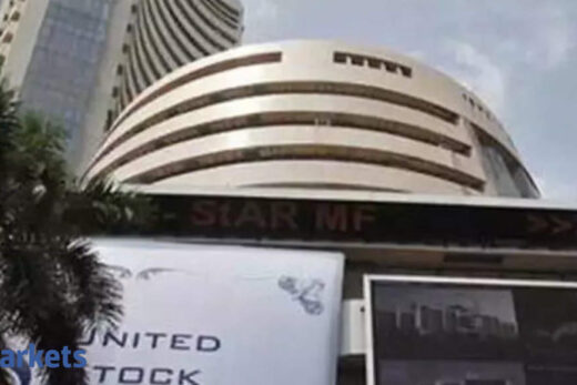 Sensex drops 189 points, Nifty slips below 15,850; NALCO rises 9%, Thyrocare slumps 9% - The Economic Times Video