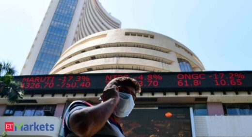 Sensex reclaims Mt 52K, Nifty tops 15,650; sugar stocks rally up to 10%