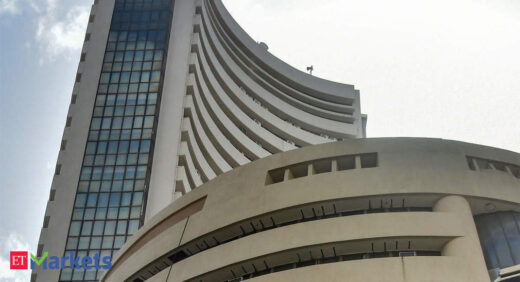 Sensex rises 300 points, Nifty at 15,840; IDBI Bank jumps 5%, BEL 3% - The Economic Times Video