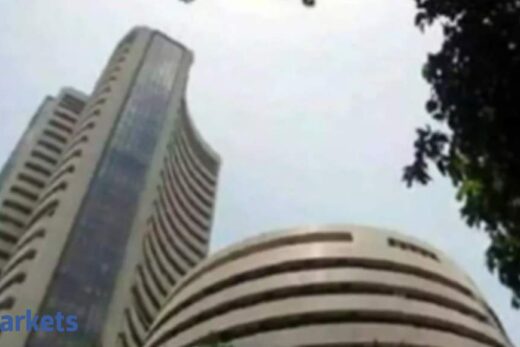 Sensex rises, Nifty50 tops 15,700; Bajaj Finance drops 3%