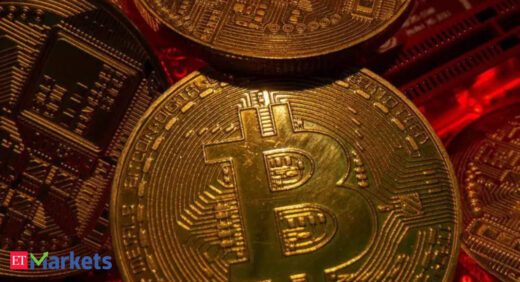 bitcoin: Bitcoin falls as Weibo appears to suspend some crypto accounts