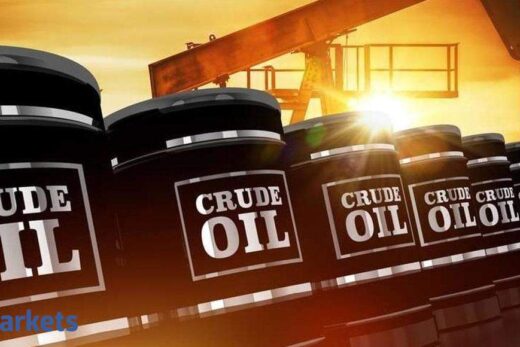 Crude oil futures rise on spot demand