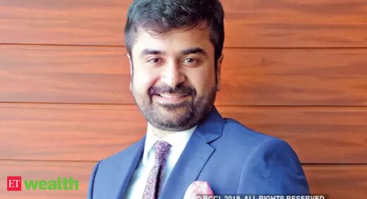 Growth or value investing? White Oak’s Aashish Somaiyaa opts for mid path