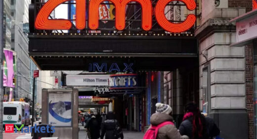 AMC posts upbeat results as people return to theaters