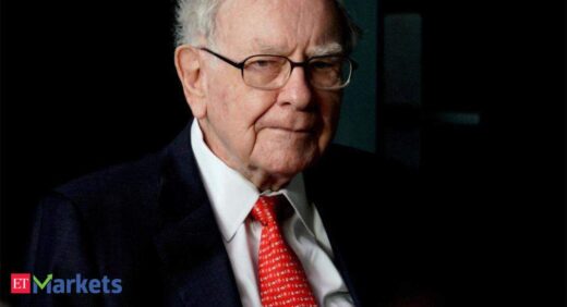 Warren Buffett: Warren Buffett’s $2 billion Japan gain yet to lure followers a year on