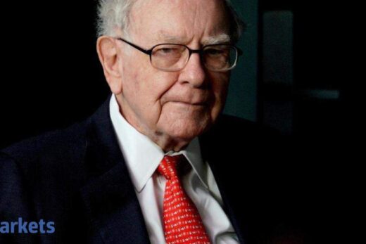 Warren Buffett: Warren Buffett’s $2 billion Japan gain yet to lure followers a year on