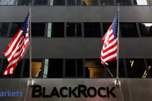 BlackRock's China unit raises $1 bn in maiden mutual fund