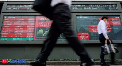 Japanese shares today: Japanese shares end higher on economic recovery hopes