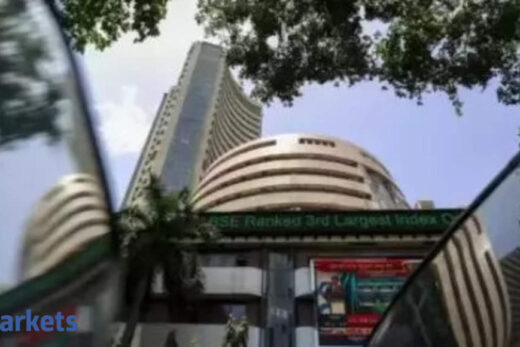 Sensex and Nifty today: Sensex falls in early trade, Nifty50 below 17,350; RIL, HCL Tech drop 1% each